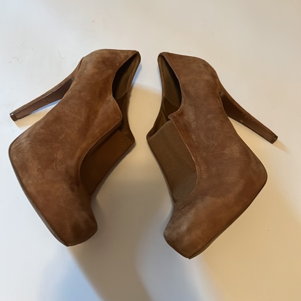 BCBGeneration Brown Suede Heels Women's Size 8.5 - Picture 3 of 10